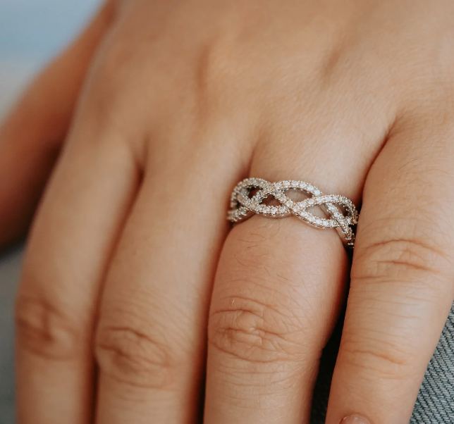 Altaire Infinity Band Ring