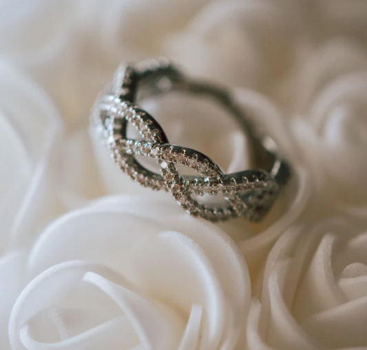 Altaire Infinity Band Ring